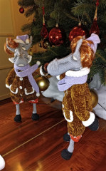 Конь в пальто с подарками  8.jpg