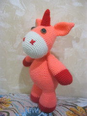 1-я Единорожка. Вязала по просьбе знакомой (2019).<br />Моя разработка, т.к., согласно моей задумке, подходящего описания в инете не нашла.