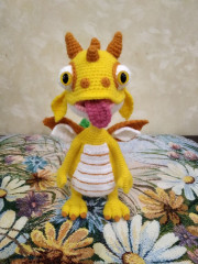 Мои новогодние ДРАКОНЧИКИ ЛАВРУША. Каждому сыну - по Дракону. Дек.2023 года<br />Спасибо огромное Ирине Земской за Дракончика! Но голову, всё-таки, я связала по-своему.