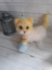 Ручной котенок связан по мк Татьяны Коротких