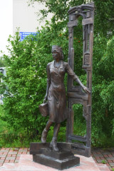 памятник медсестре.jpg