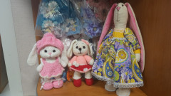 20221229_094217.jpg (189.04 КБ) 12645 просмотров Почемуто зайчиков всегда что шить, что вязать- одно удовольствие