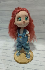 IMG_20260321_100409.jpg (134.58 КБ) 228 просмотров А это последняя из моих куколок, связана по мк Леси Медведевой, у нее сложные игрушки, обожаю все ее приемчики в вязании, каждый раз что-то новенькое)