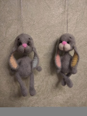 IMG_20220512_015753_1664537601722.jpg (283.47 КБ) 5042 просмотра И я похвастаюсь своими зайчиками. Связаны по мк Светланы Громовой.