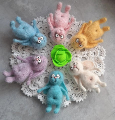 Screenshot_20221101-102714_VK.jpg (282.48 КБ) 5235 просмотров Заи , связаны по мк своему.<br />Зайчики ростом 10см